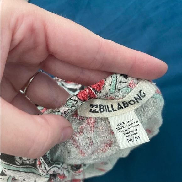 BILLABONG | Abstract Cross Strap Crop Top - Picture 4 of 4